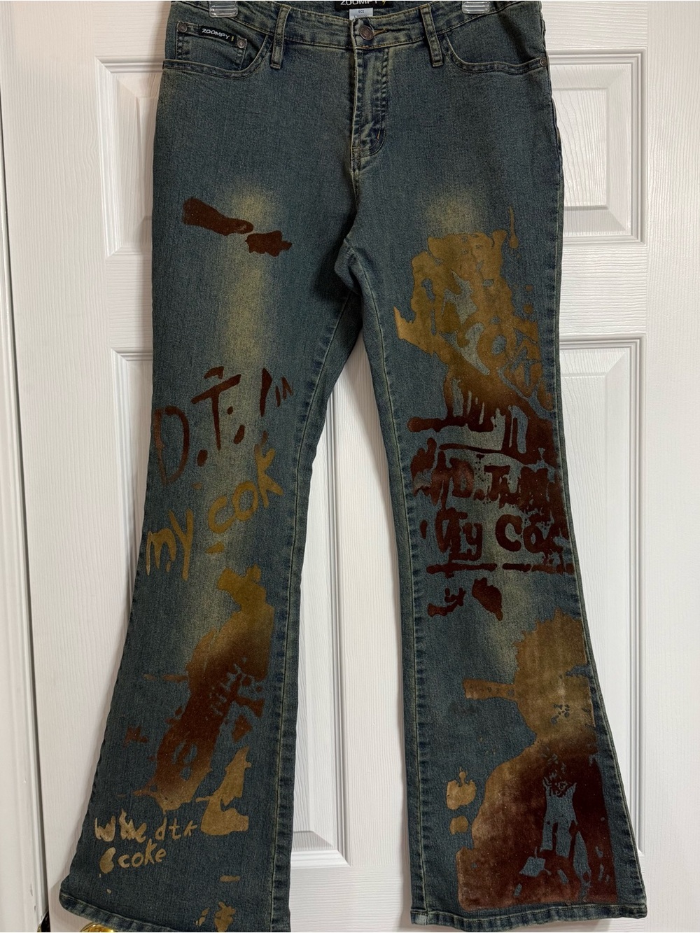Rare Vintage Y2K Zoompy Women’s Flare Jeans in Blue with Velvet Paint